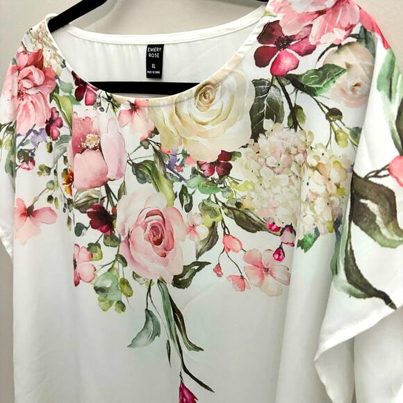 Floral White Scoop Neck Flowy Top Feminine Style, Size XL - Picture 3 of 5